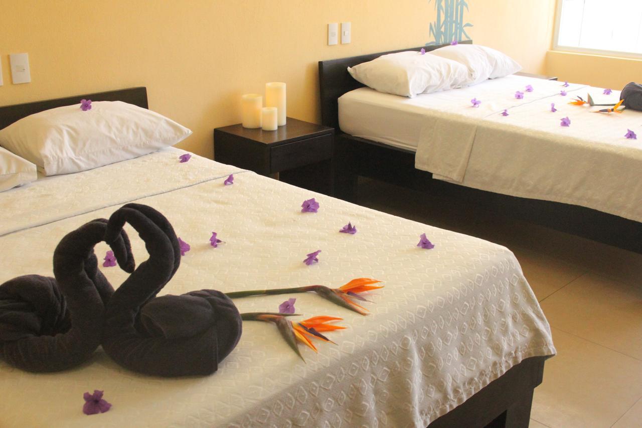 יקו Room2Board Hostel And Surf School מראה חיצוני תמונה